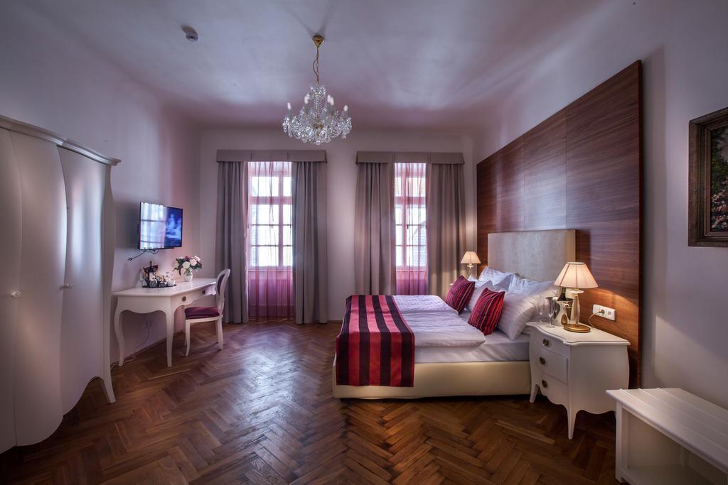 Hôtel Little King U Malvaze à Prague Extérieur photo